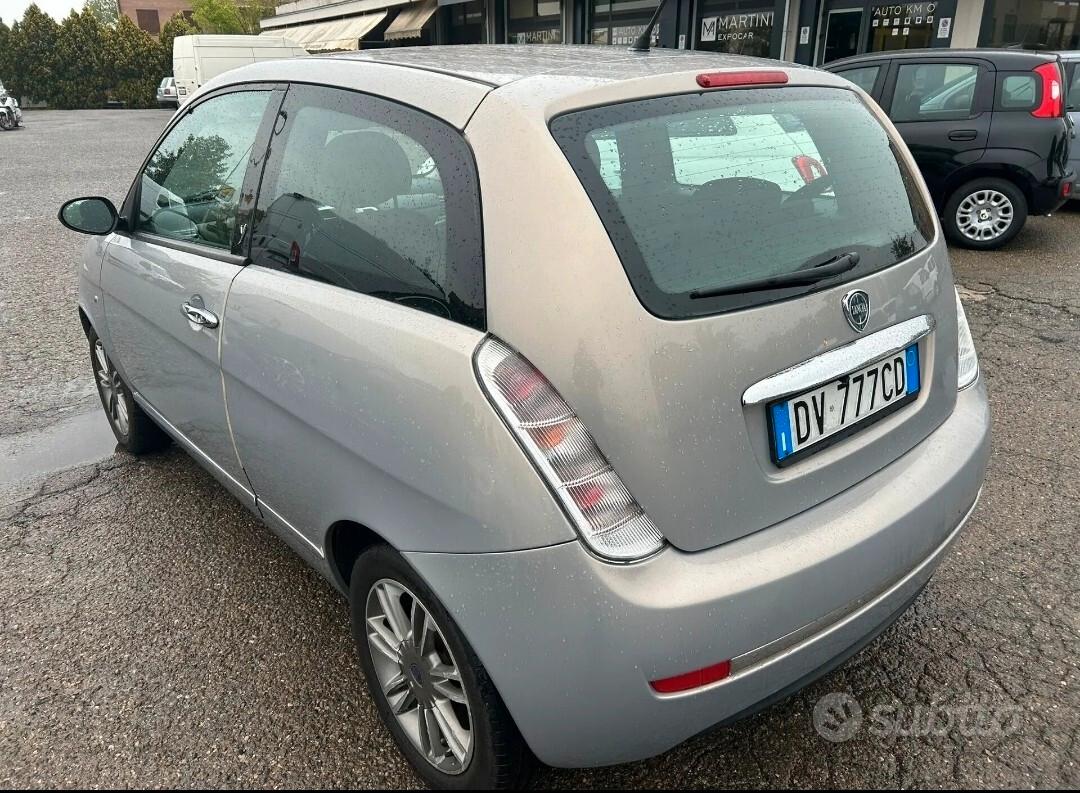 Lancia Ypsilon 1.2 Oro GPL