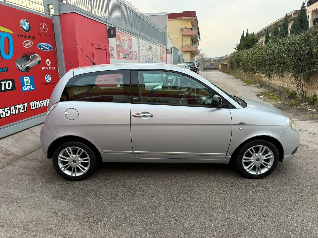 Lancia Ypsilon 1.2 69cv Unyca - 2012