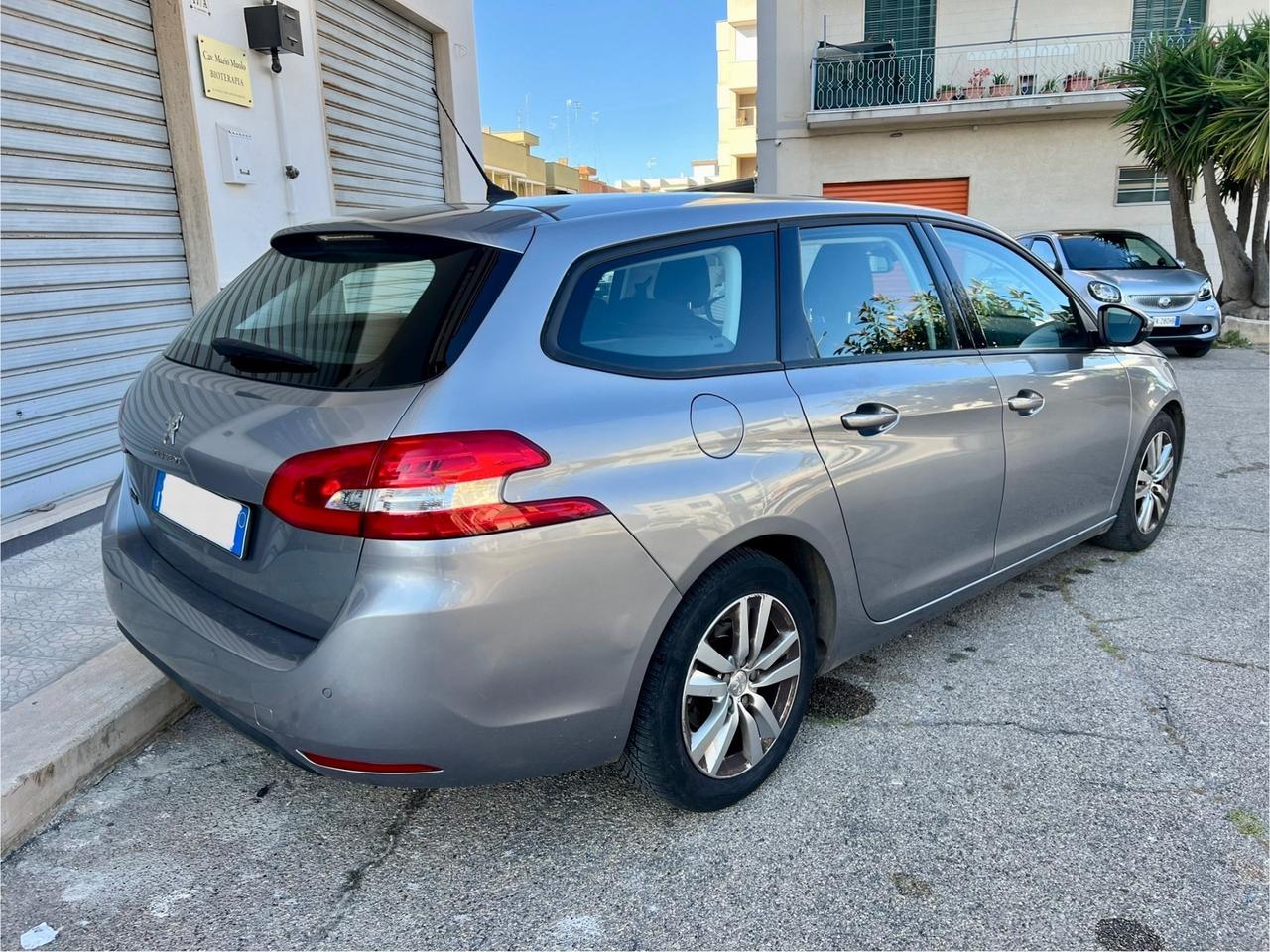 Peugeot 308 BlueHDi 120 S&S SW Business