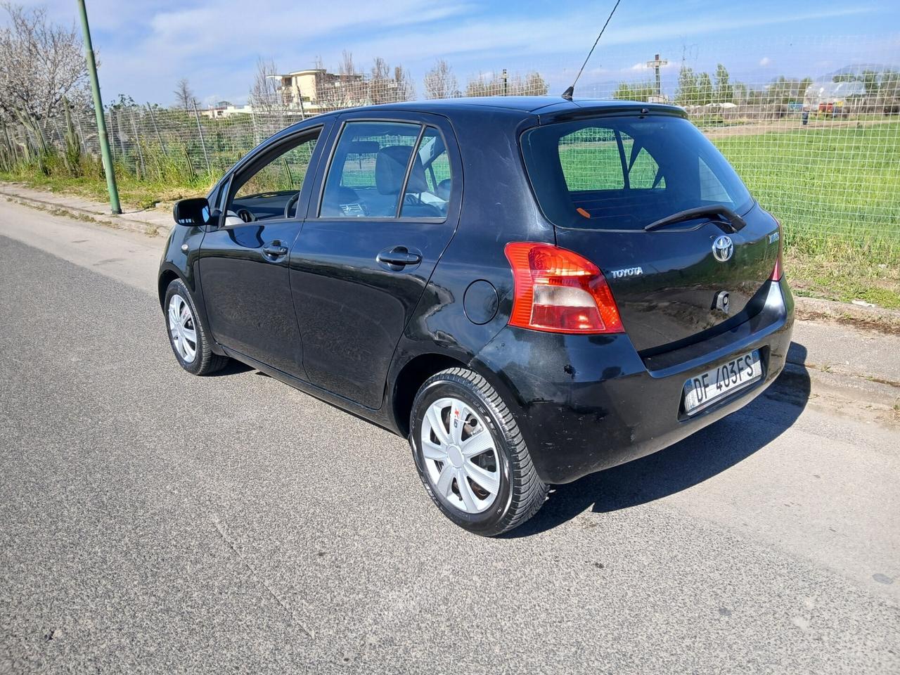 Toyota Yaris 1.3 5 porte Sol KM CERTIFICATI