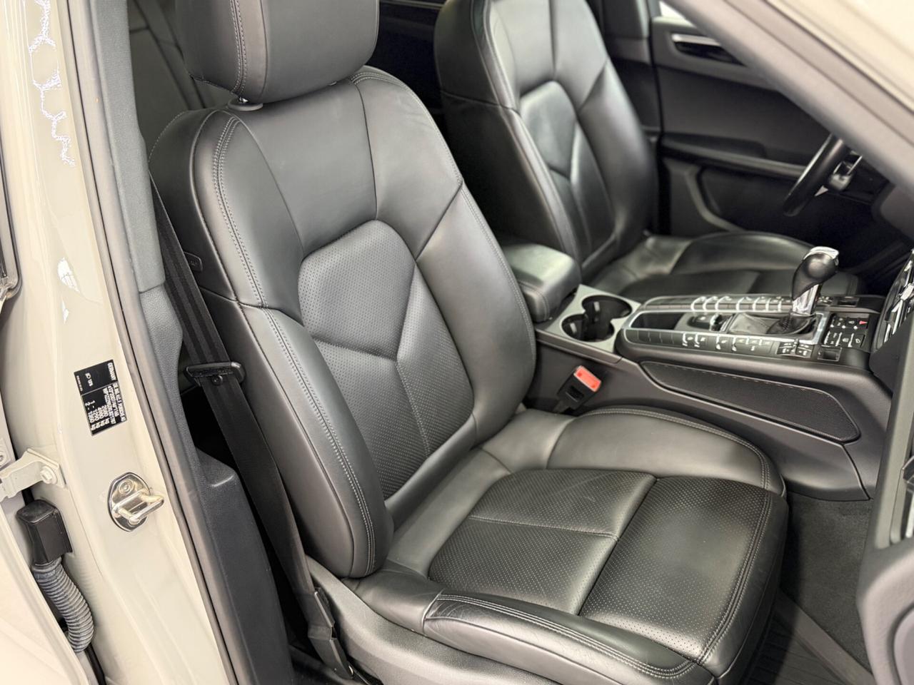 Porsche Macan 3.0 S --GRIGIO GESSO--