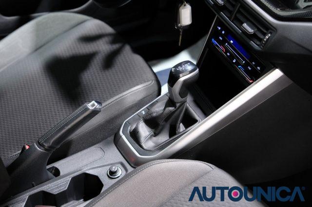 VOLKSWAGEN Polo 1.0 TSI DSG LIFE AUTOMATICA NEOPATENTATI