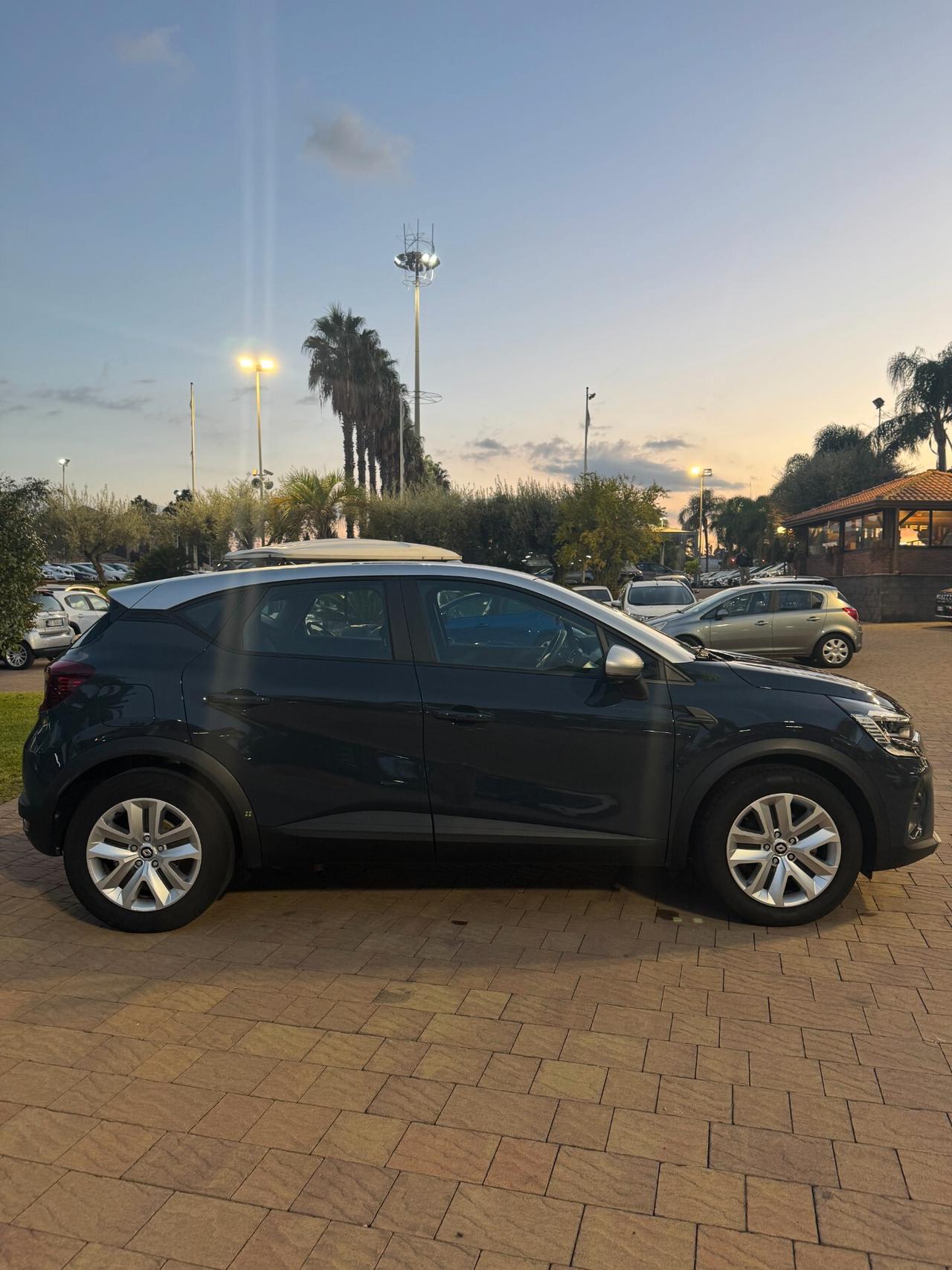 Renault Captur Full Hybrid E-Tech 145 CV Zen