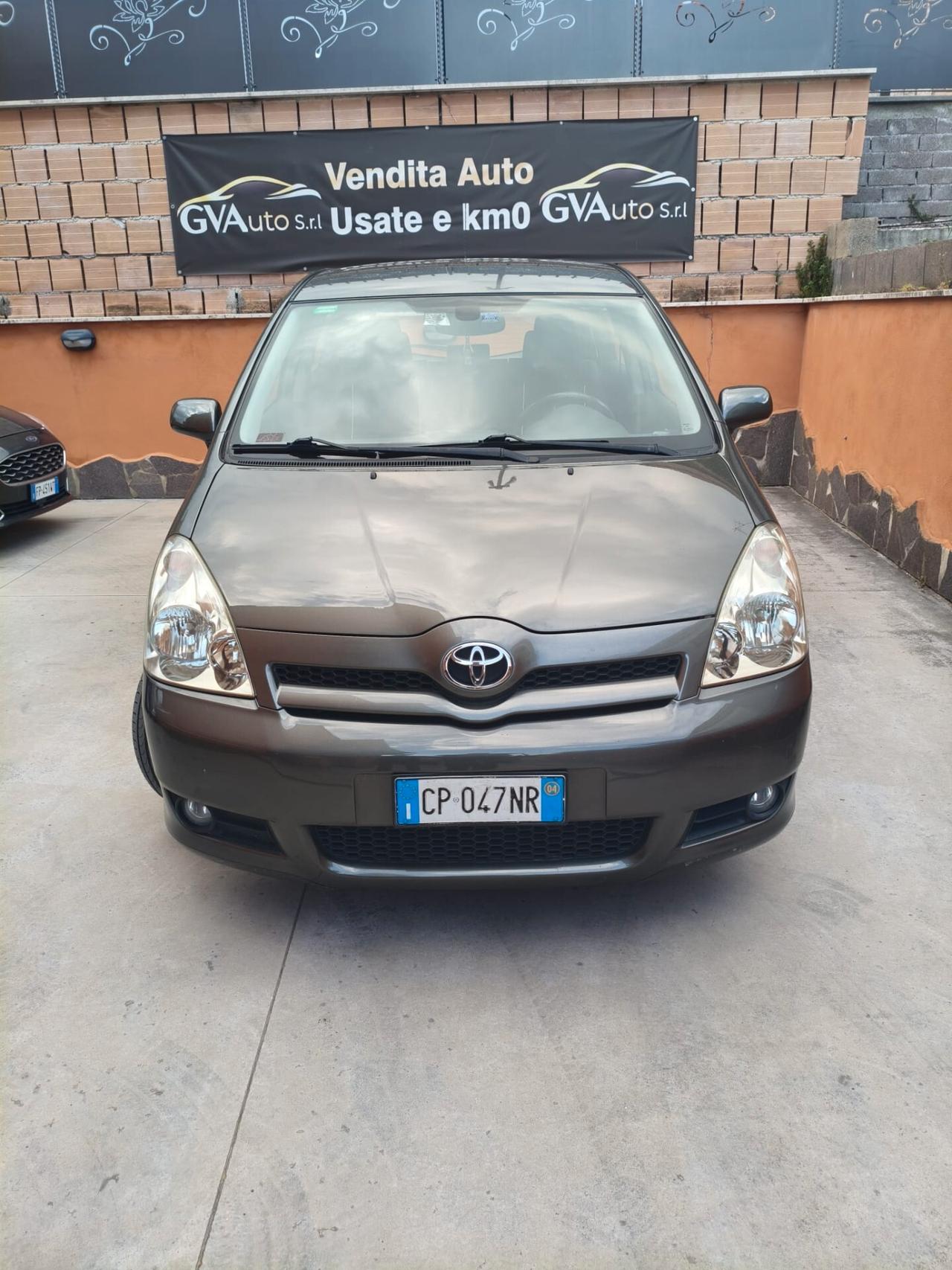 Toyota Corolla Verso 2.0 16V D-4D