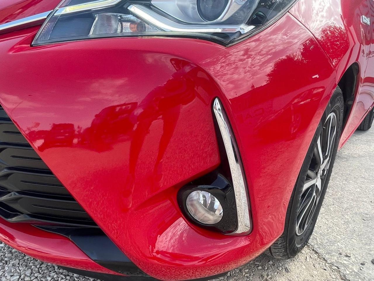 Toyota Yaris Trend Red Edition 1.5h Hybrid 73cv