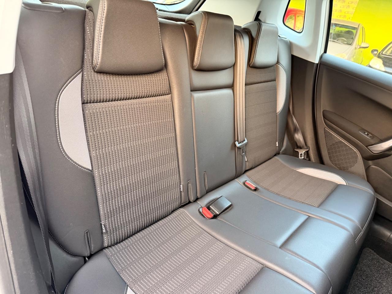 Peugeot 2008 1.6 e-HDi 92 CV Stop&Start Allure