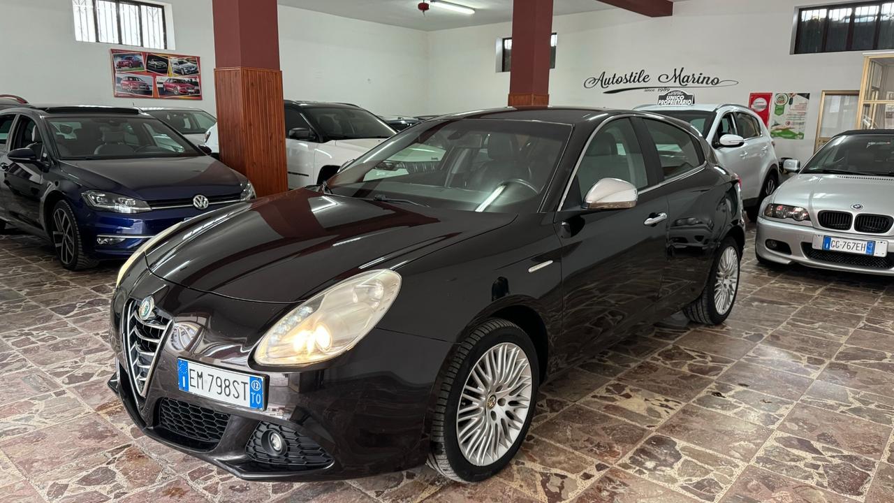 Alfa Romeo Giulietta 2.0 JTDm-2 140 CV Distinctive-2012