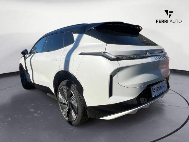LYNK & CO 08 PHEV More