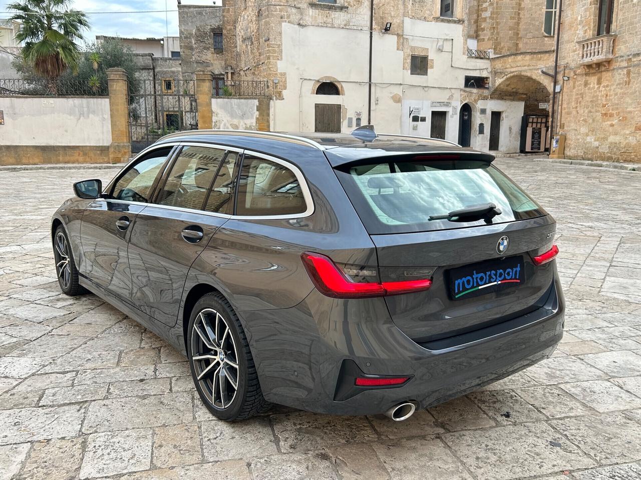 Bmw 320d Sport 190 cv lights ambient + virtual