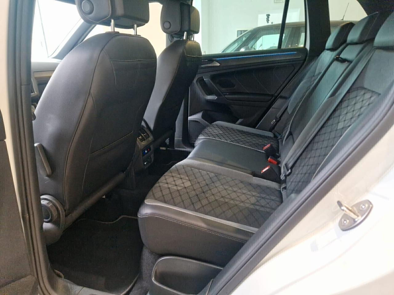 Volkswagen Tiguan 2.0 TDI 150 CV SCR DSG 4MOTION R-Line