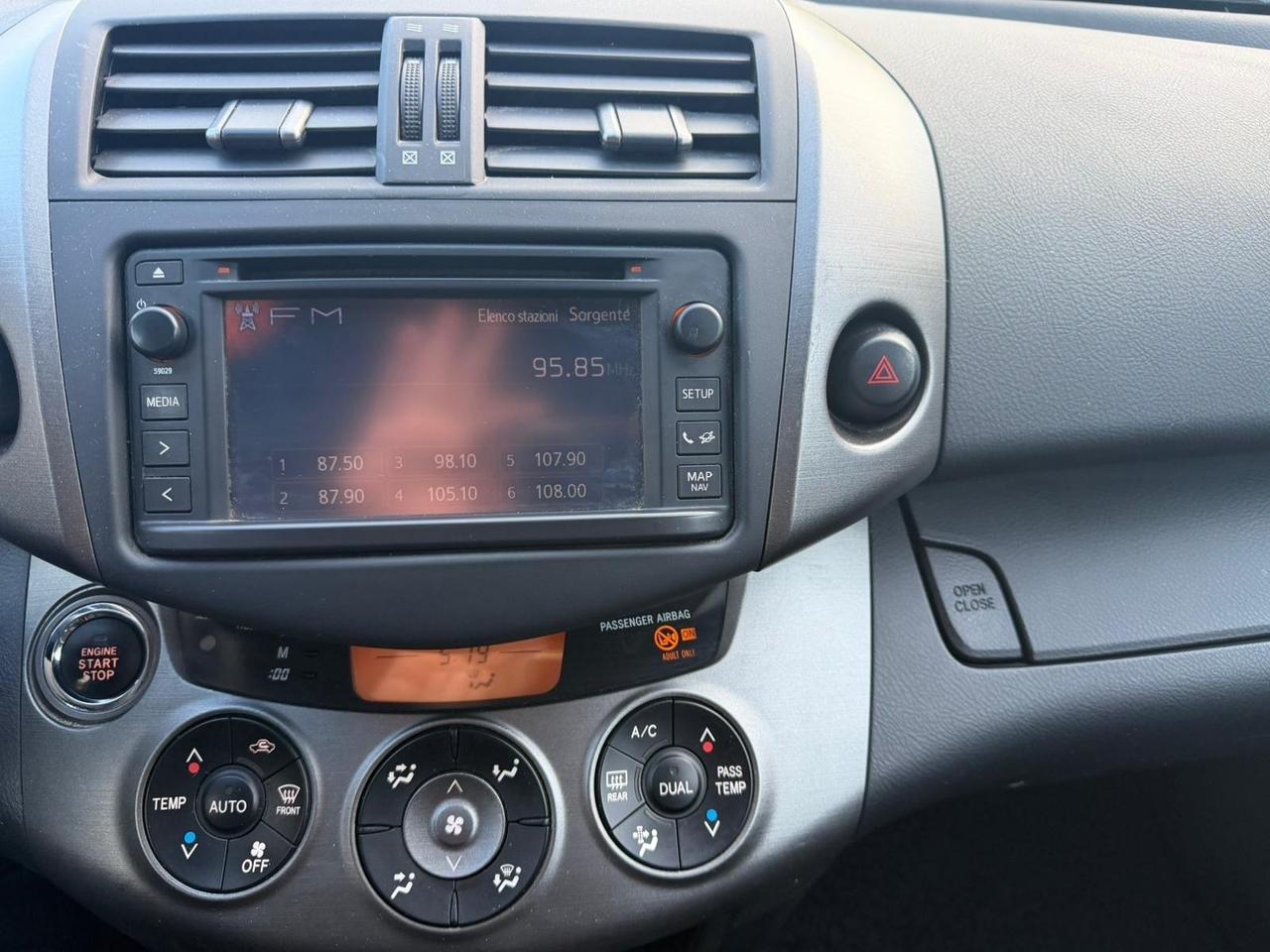 Toyota RAV 4 RAV4 2.2 D-4D 150 CV Lounge