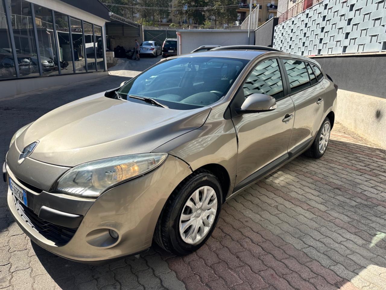 Renault Mégane 1.5 dCi 90CV SporTour 2011