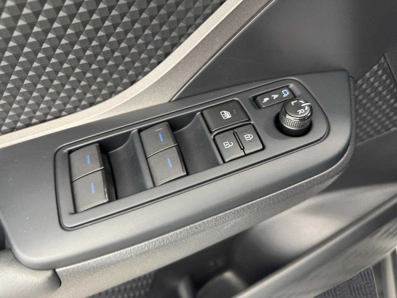 Toyota C-HR 1.8h ACTIVE e-cvt