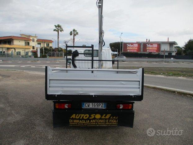 Nissan Cabstar 3000 TDI GRU STERN 025 4 SFILI+CAS