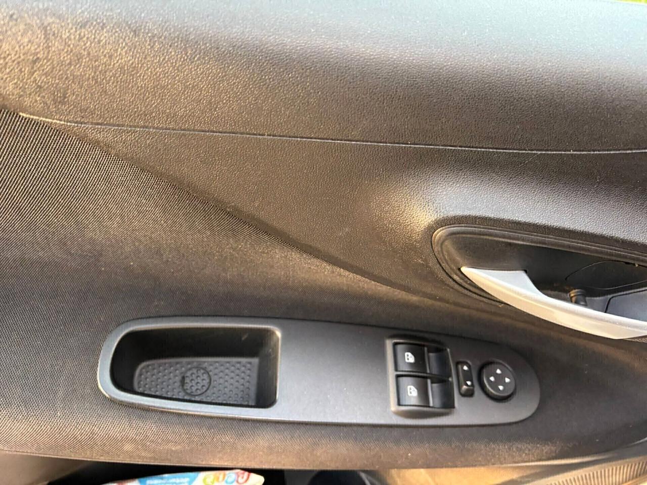 Fiat Punto 1.3 MJT II 75 CV 5 porte Lounge-/