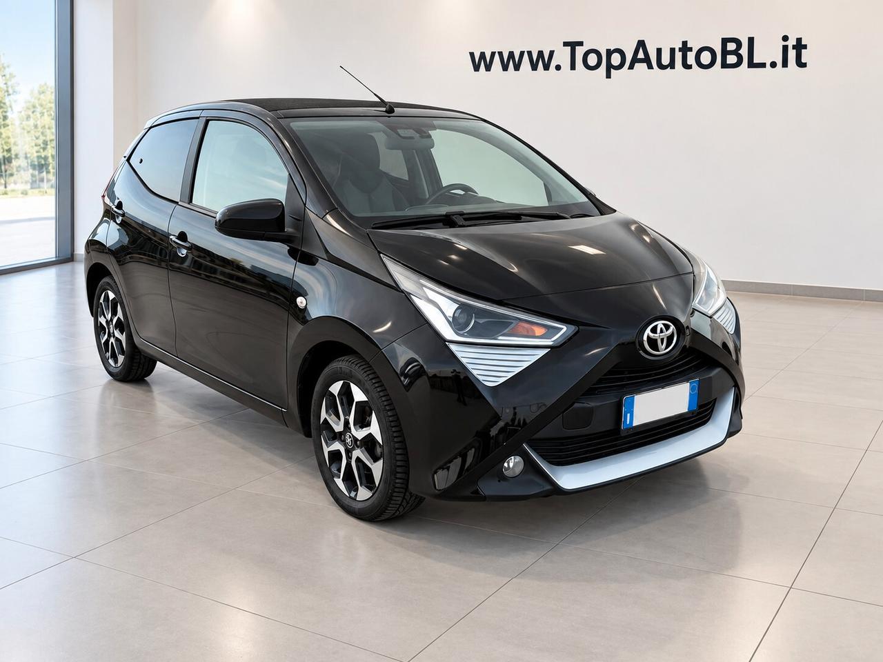 Toyota Aygo Connect 1.0 VVT-i 72 CV 5 porte x-wave MMT