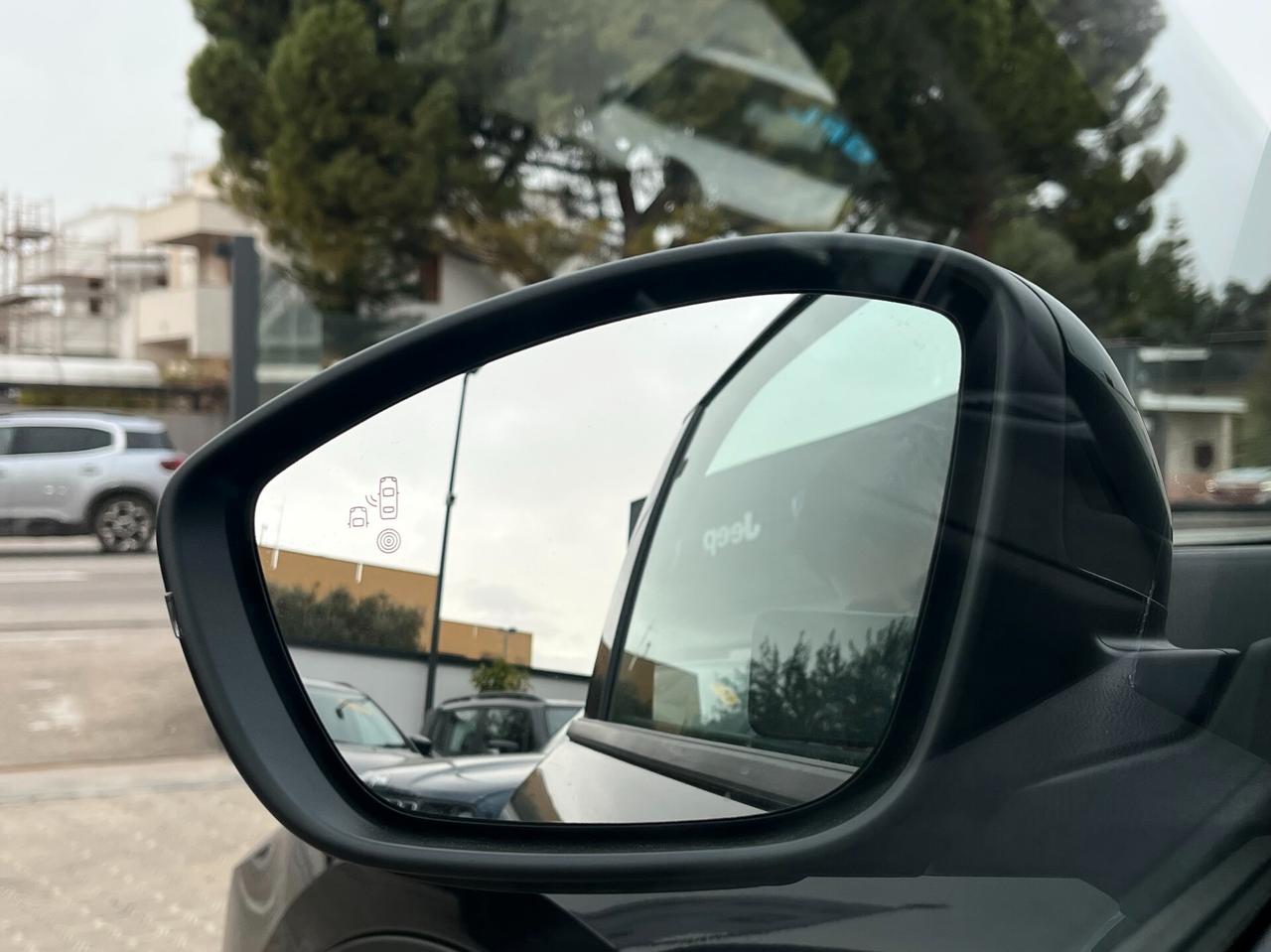 Peugeot 2008 1.2 puretech Allure s&s 100cv Km0