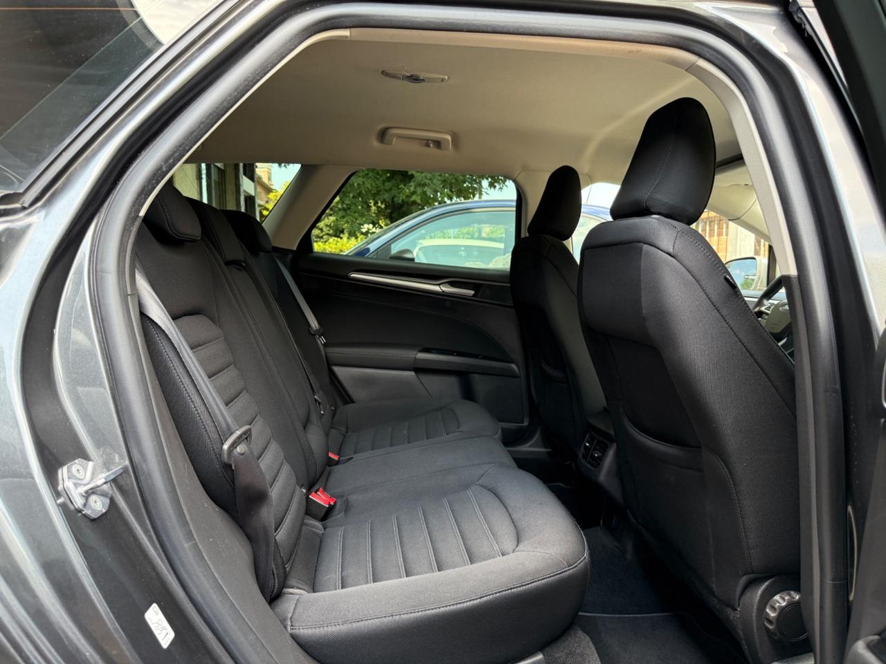 Ford Mondeo 2.0 TDCi 150 CV S&S Powershift SW Titanium Business