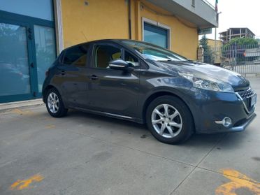 Peugeot 208 1.4 HDi 68 CV 5 porte Allure