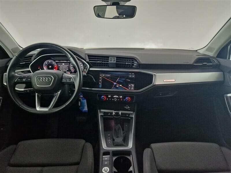 AUDI Q3 35 TDI S tronic Business Advanced