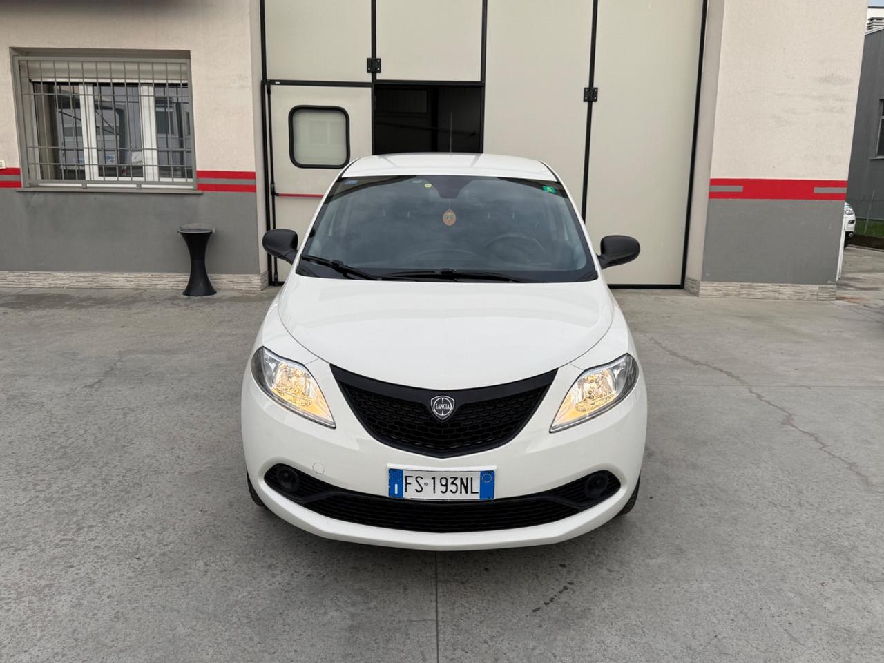 Lancia Ypsilon 1.2 69 CV 5 porte GPL Ecochic Monogram