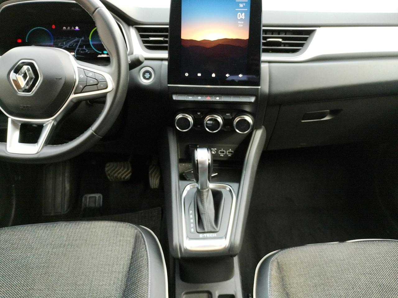 Renault Captur 1.6 E-Tech full hybrid Evolution 145cv auto