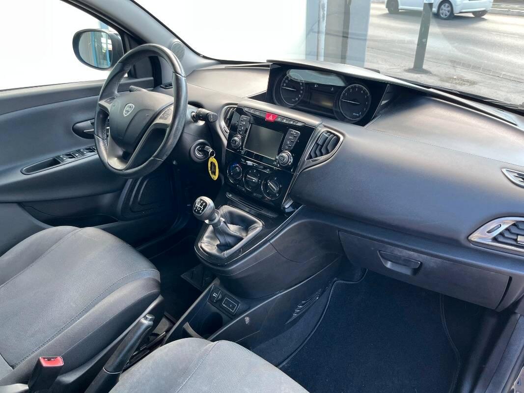 Lancia Ypsilon 1.2 Gold ecochic Gpl 69cv my19