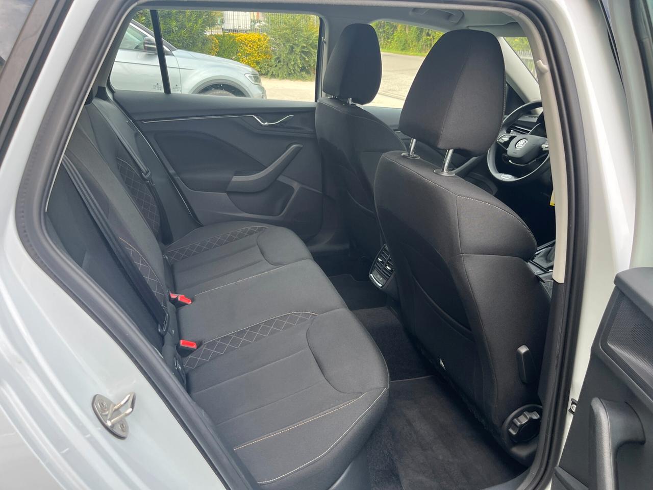 Skoda Kamiq 1.0 TSI 115 CV DSG AUTO/TELECAM **KM 70475**
