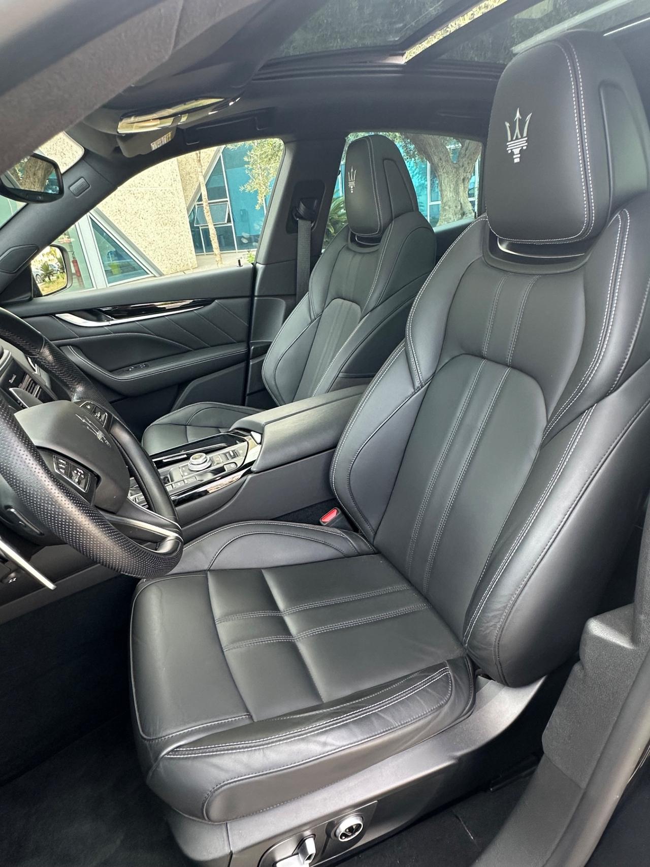 Maserati Levante 3.0 V6 Modena S possibilità noleggio no scoring