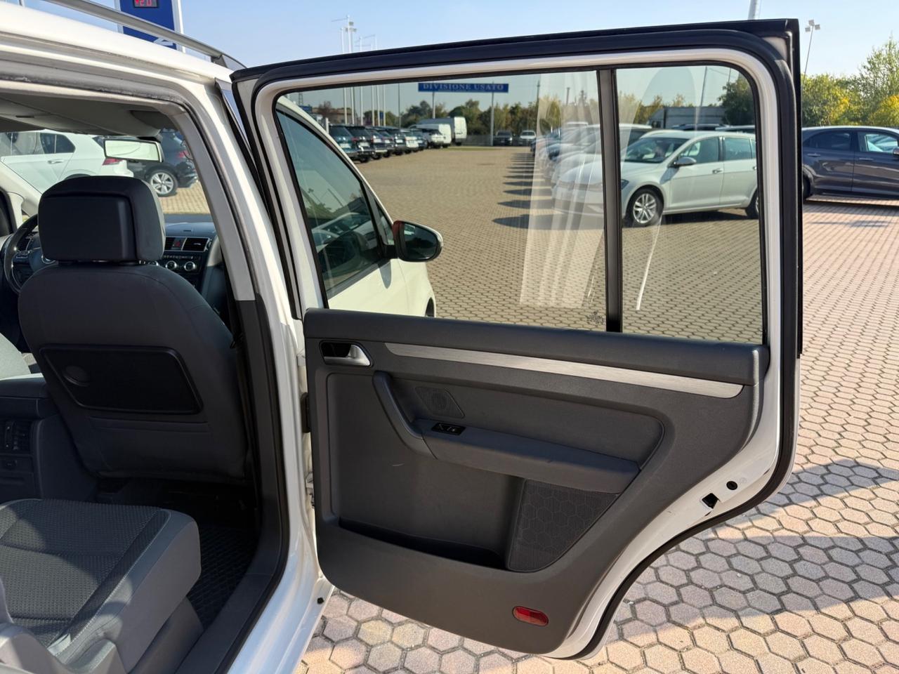 Volkswagen Touran 1.6 TDI Trendline OK NEOPATENTATI