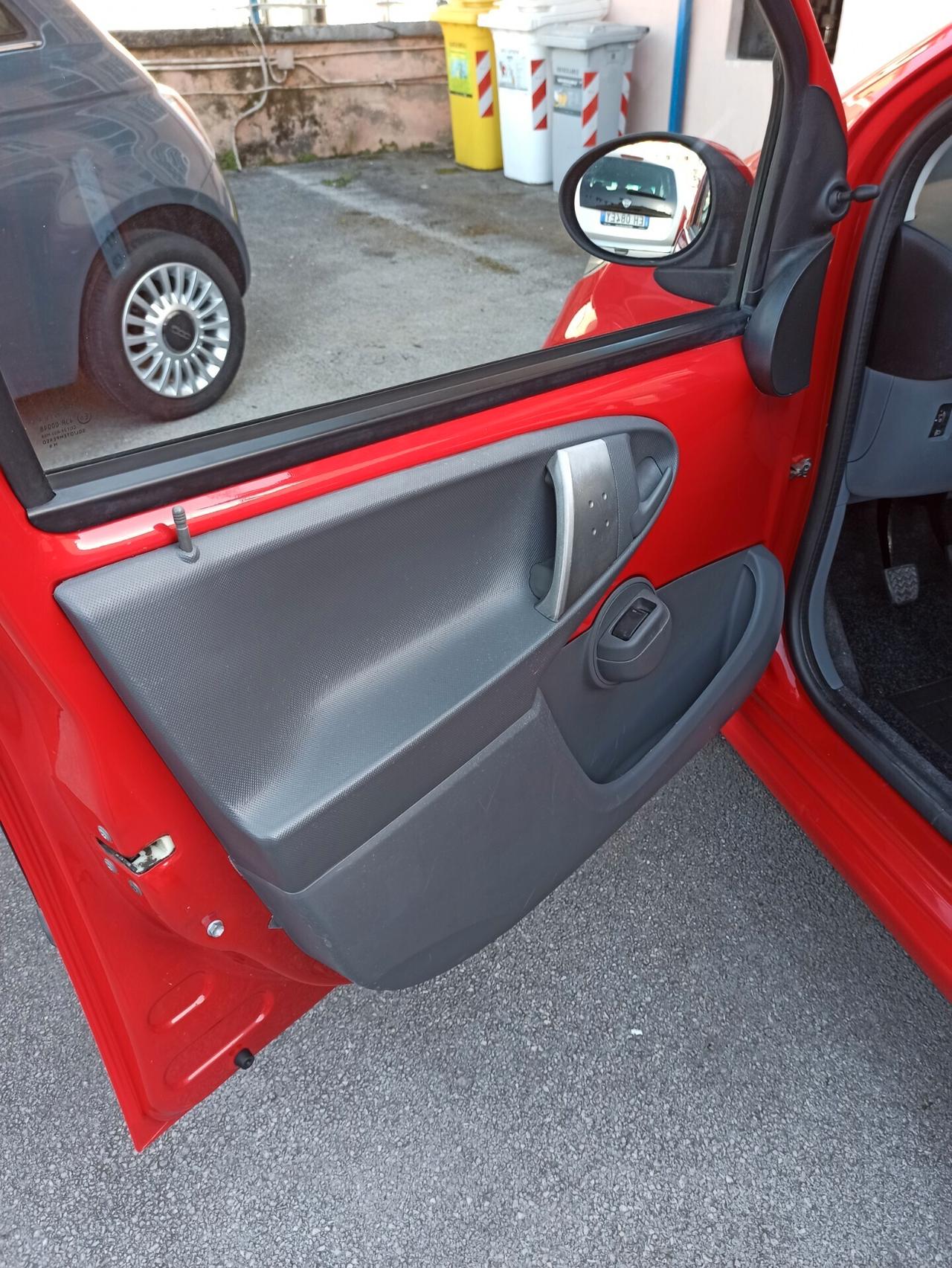 Peugeot 107 1.0 68CV 5p. Sweet Years