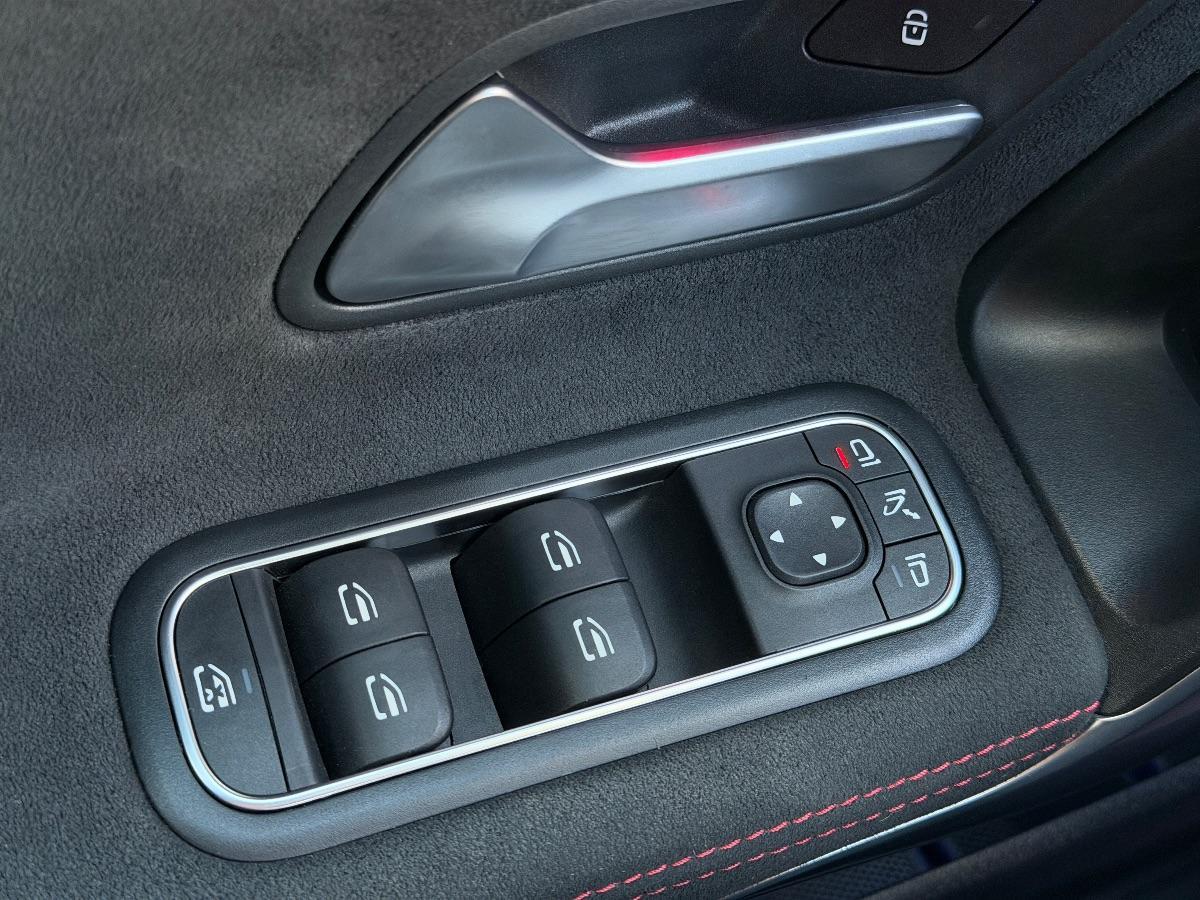 Mercedes Classe A 180d Premium AMG Night Edition 116CV