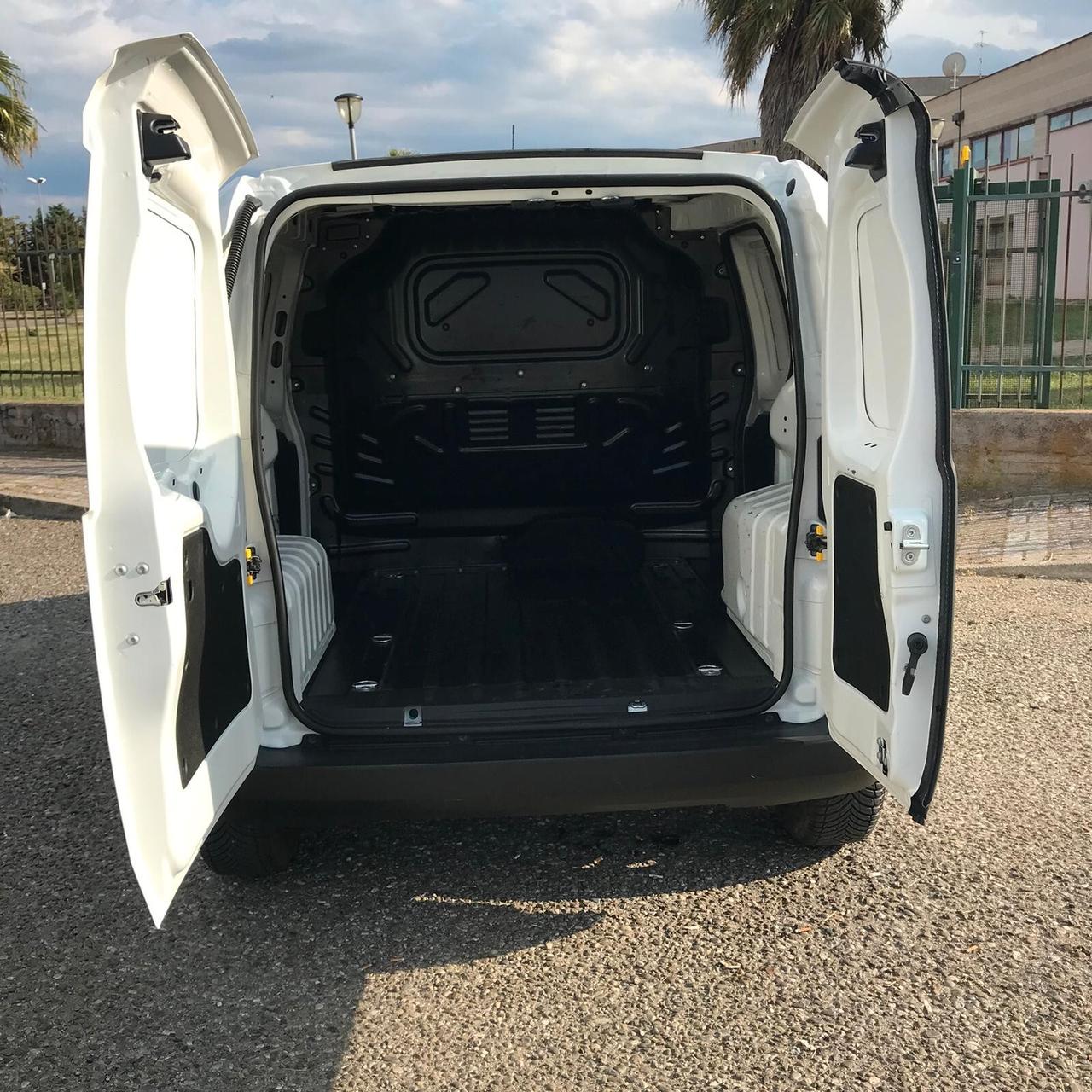 Fiat Fiorino 1.3 MJT 95CV Cargo SX