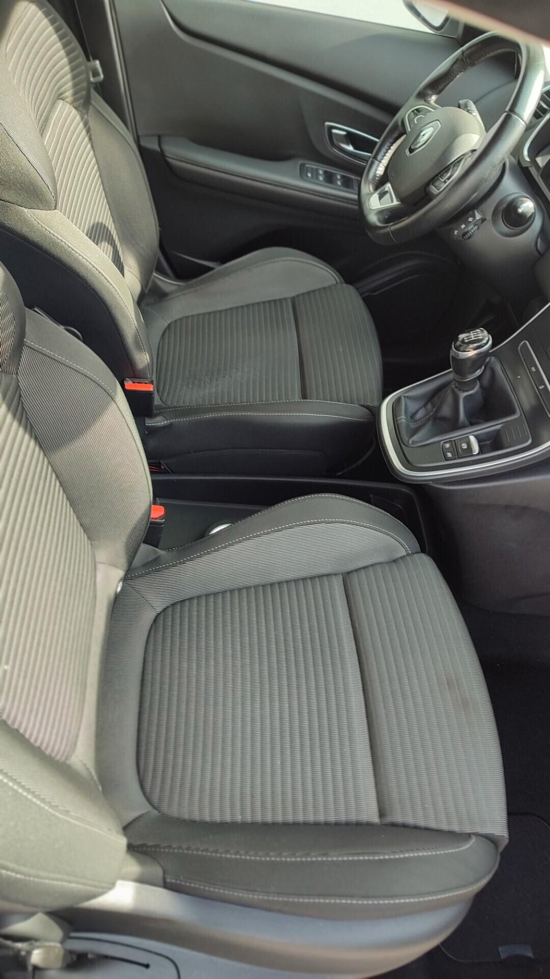 RENAULT SCENIC 5 POSTI