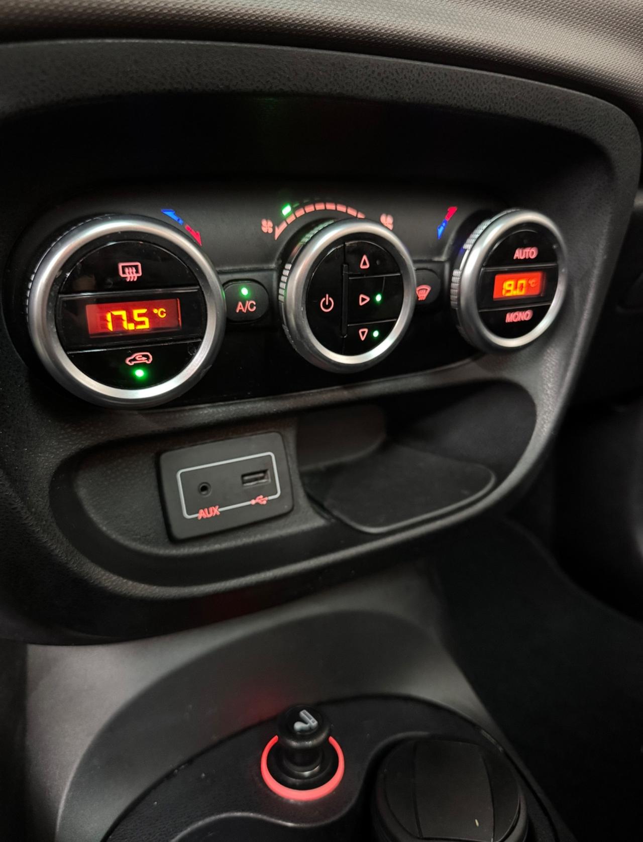 FIAT 500 L, 90000 CHILOMETRI, 2016,TETTO PELLE NAVIGATORE