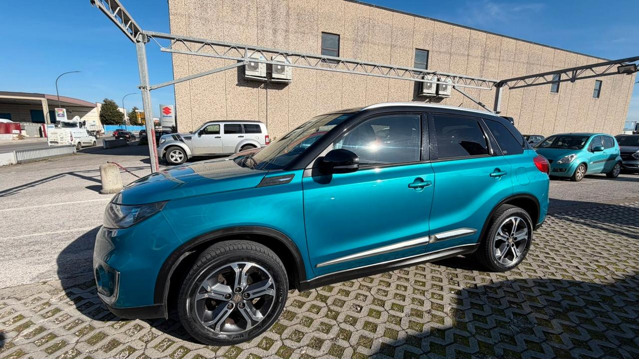 Suzuki Vitara 1.6 DDiS 4WD AllGrip V-Top bicolor turchese/tetto nero