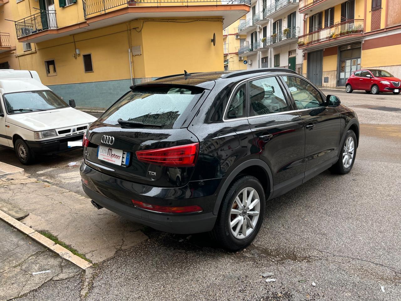 Audi Q3 2.0 TDI 120 CV Business