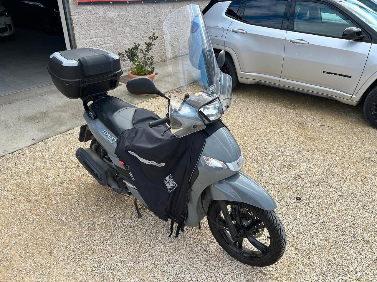 Peugeot Tweet 125 i ACTIVE E5