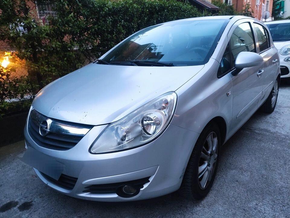 Opel Corsa 1.2 5 porte Cosmo GPL