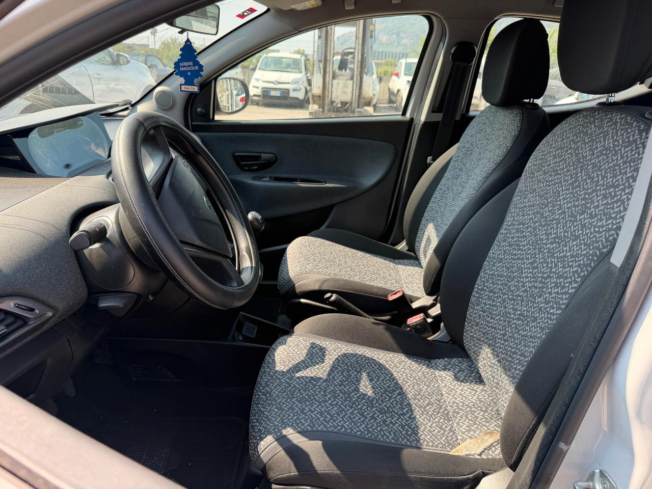 LANCIA YPSILON 2019 1.2 BENZINA 69 CV *AIRB OK