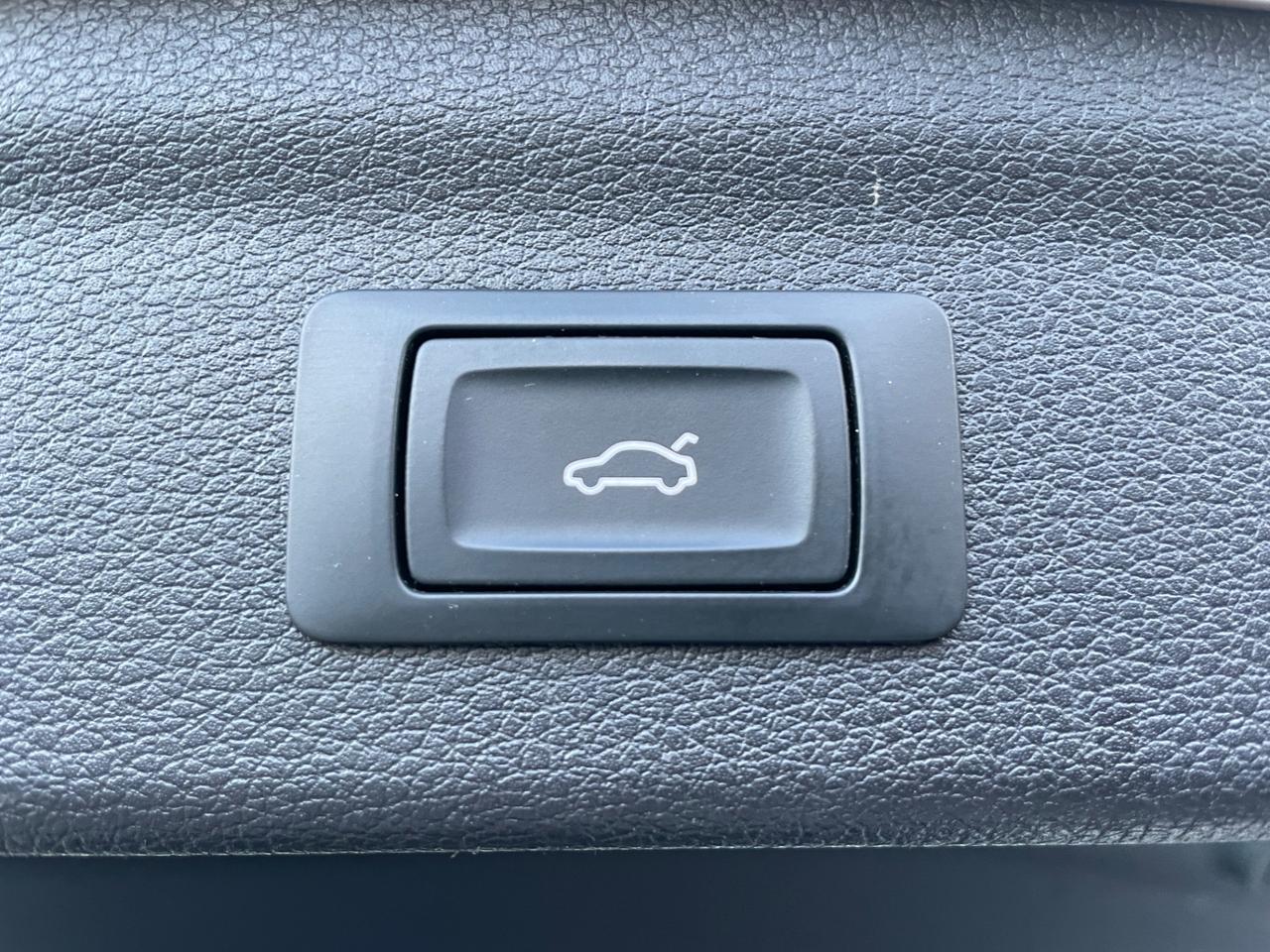 Audi Q3 45 TFSI e S tronic Business