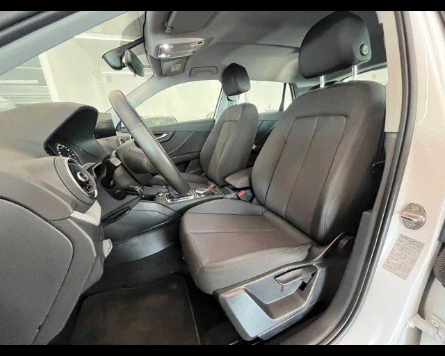 AUDI Q2 30 TDI S tronic Business Plus