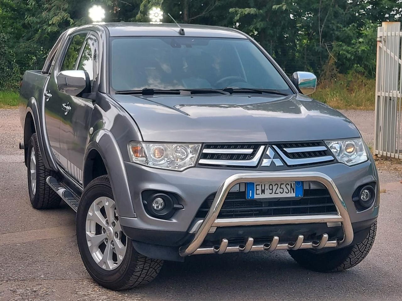 Mitsubishi L200 2.5 DI-D Double Cab Invite
