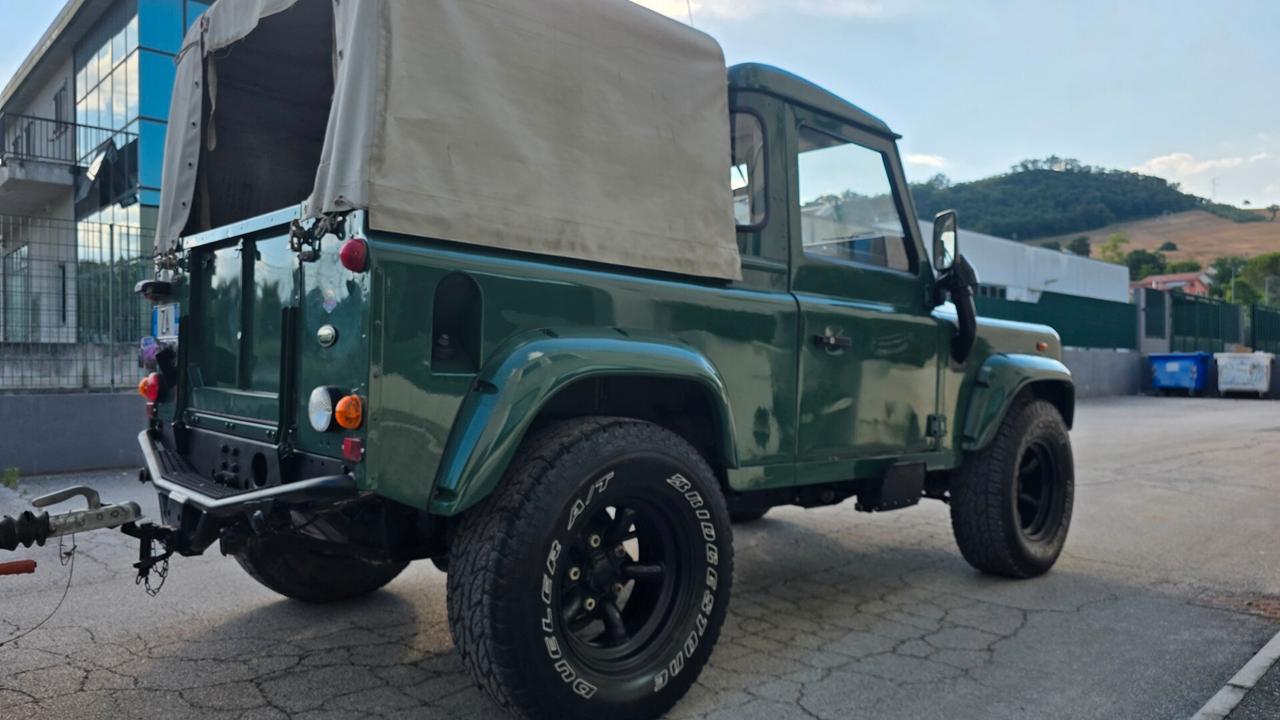Land Rover Defender td5 pick up preparato omologato