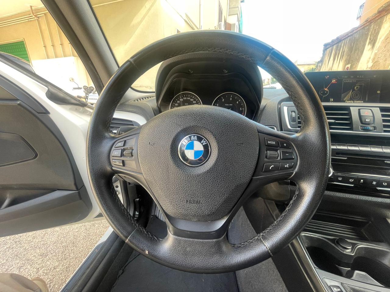Bmw 116 116d 5p. Efficient Dynamics Urban