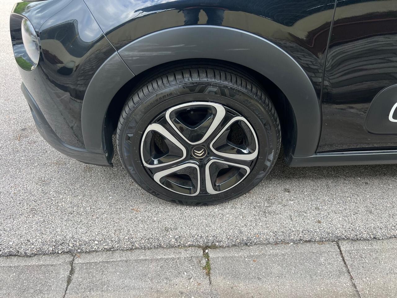 Citroen C3 PureTech 82cv Shine 2018