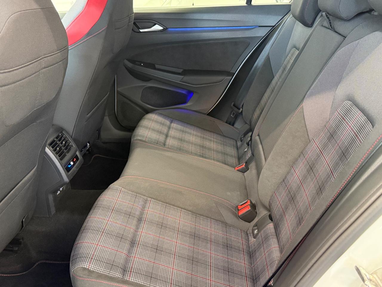 Volkswagen Golf GTI Golf 2.0 TSI GTI DSG PERFORMANCE