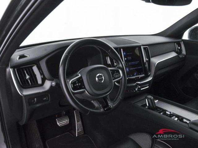 VOLVO XC60 B4 (d) AWD Geartronic R-design