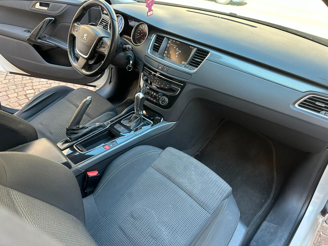 Peugeot 508 BlueHDi 120 EAT6 S&S SW Allure