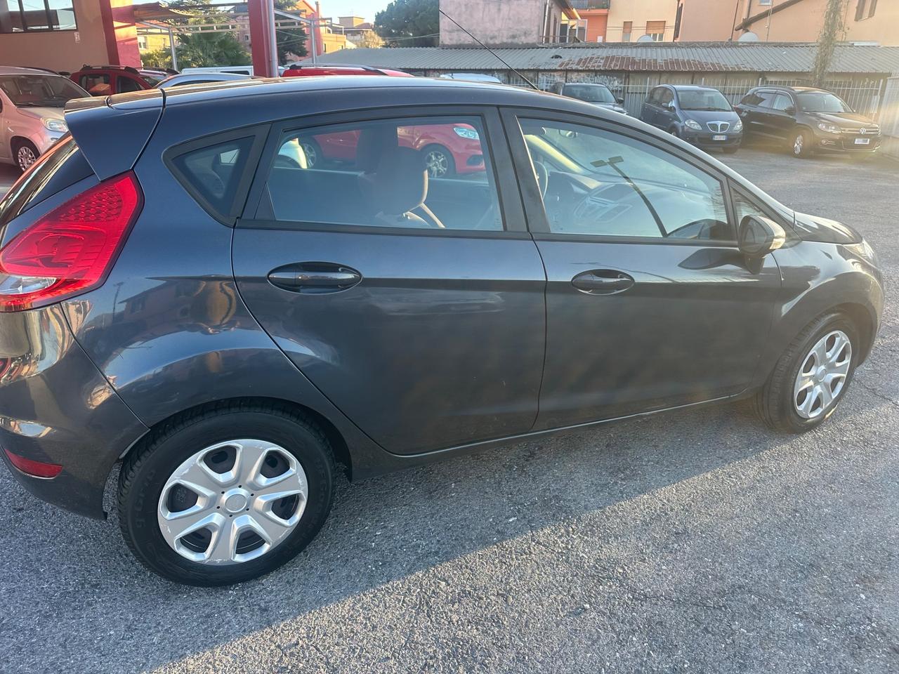 Ford Fiesta 1.4 5 porte Titanium